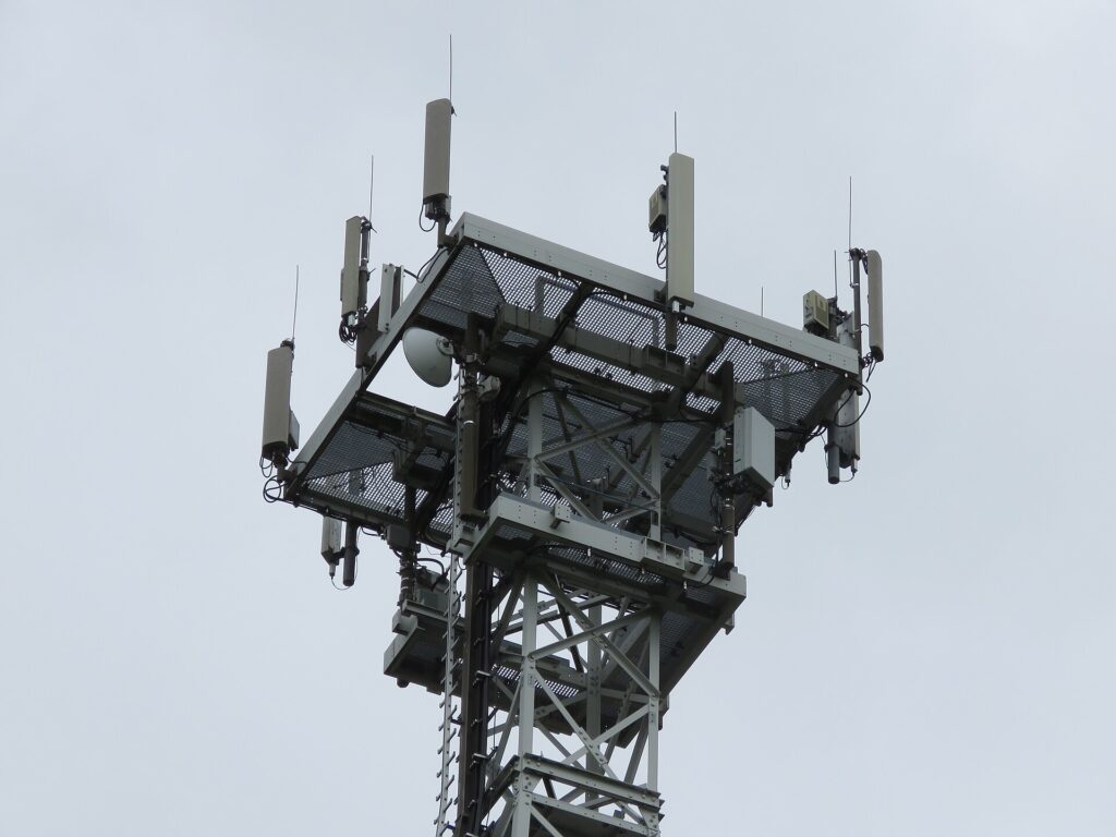mobile network equipment; Kyivstar tower; 5G technology