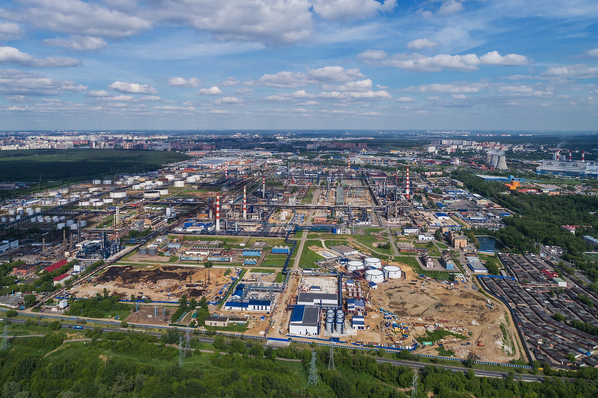 У мерії Москви визнали нездатність захистити НПЗ від атак дронів