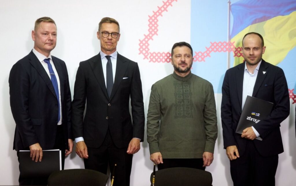 Україна та Фінляндія розпочинають спільне виробництво озброєння