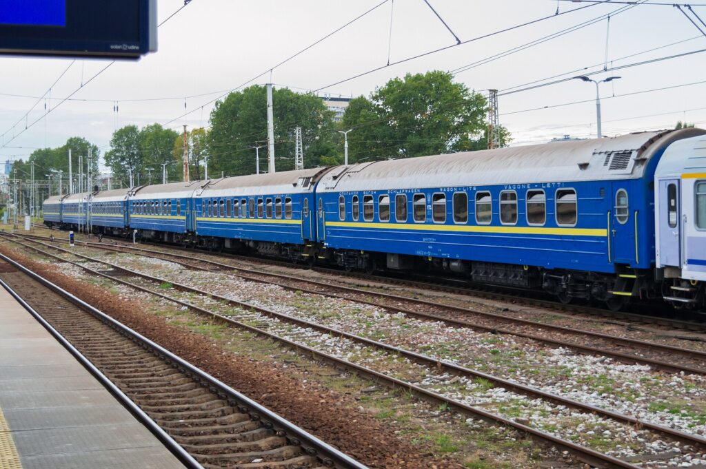 Ukrzaliznytsia train car