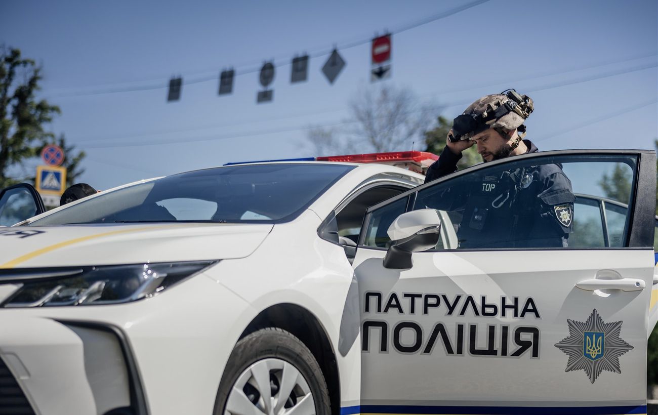 Section of M-06 highway in Kyiv region closed after explosions