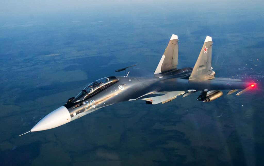 Россия была вынуждена начать импорт авиатоплива из-за ударов по ее НПЗ Россия была вынуждена начать импорт авиатоплива из-за ударов по ее НПЗ