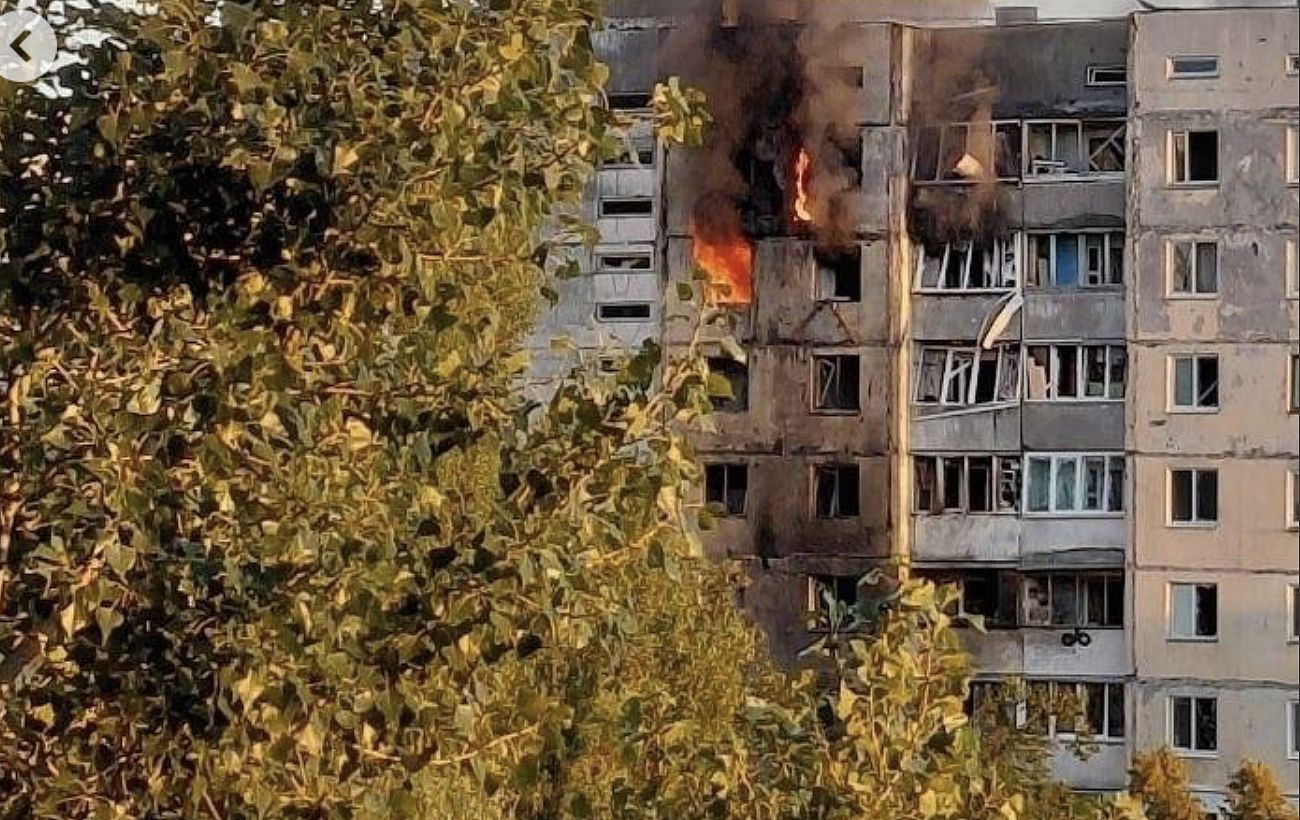 Російська атака дронами: у Голосіївському районі Києва загорівся дев’ятиповерховий будинок