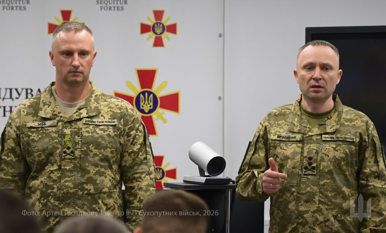 Mykhailo Drapatyi introduces Sviatoslav Zaiets as the new Commander of the Ground Forces