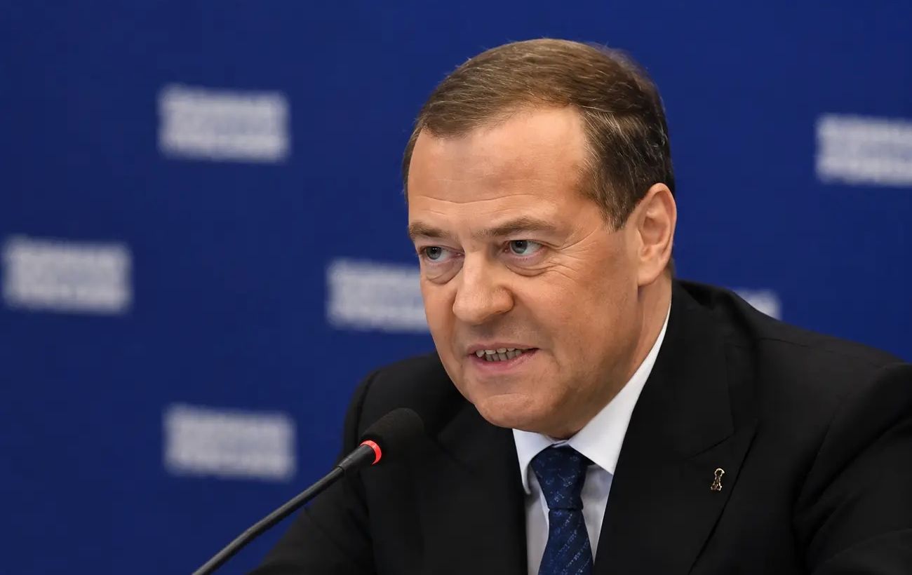 Дмитро Медведєв пригрозив знищенням Литві через ядерну зброю