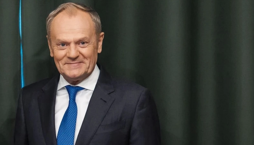Дональд Туск анонсировал визит в Украину 18 сентября и призвал к усилению санкций против рф