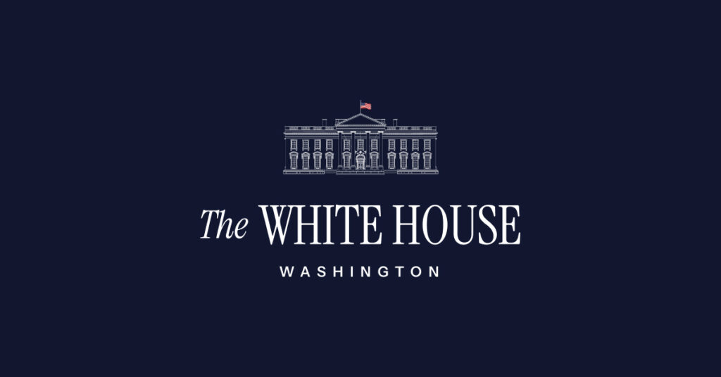 Дональд Трамп подписал закон Линдси Грэма о санкциях против россии и Ирана Дональд Трамп подписал закон Линдси Грэма о санкциях против россии и Ирана