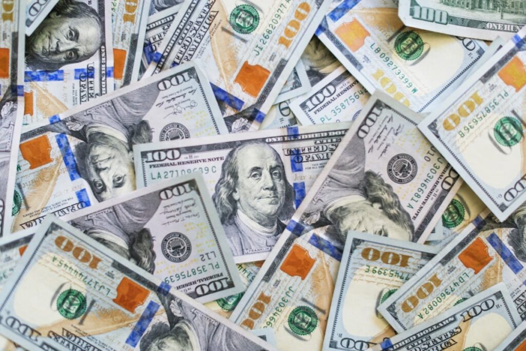 Україна отримала $841 млн від Світового банку на пенсійні виплати