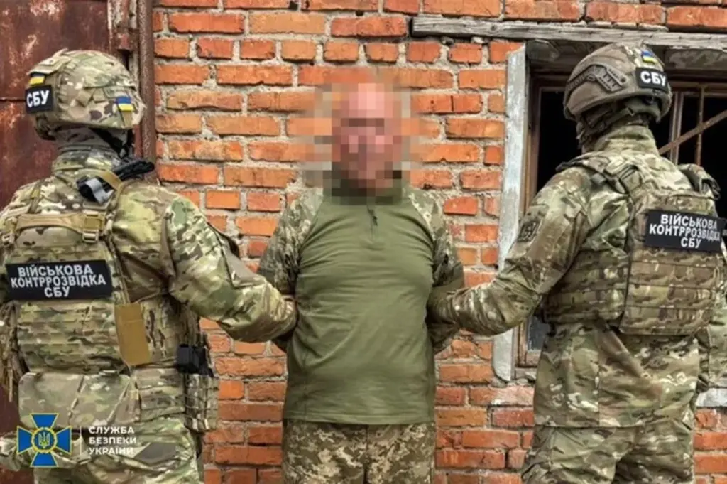 SBU detains serviceman who coordinated Russian strikes on his own unit in Kharkiv region
