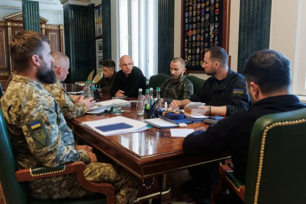 Удари по п’яти регіонах рф та нарощування далекобійної зброї: відповідь на масовані обстріли України Удари по п’яти регіонах рф та нарощування далекобійної зброї: відповідь на масовані обстріли України