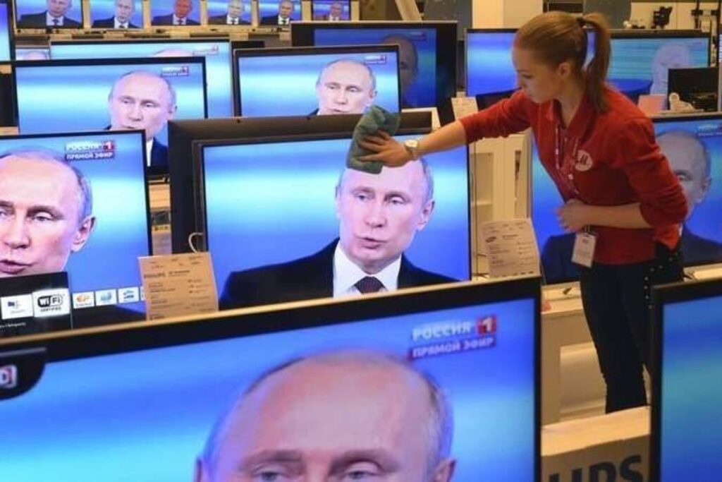 Russian State Media Banned from Reporting on Military Budget Surge