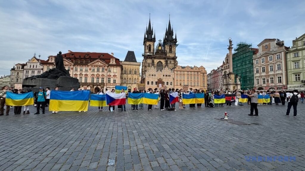 В Праге провели митинг в поддержку украинских военных