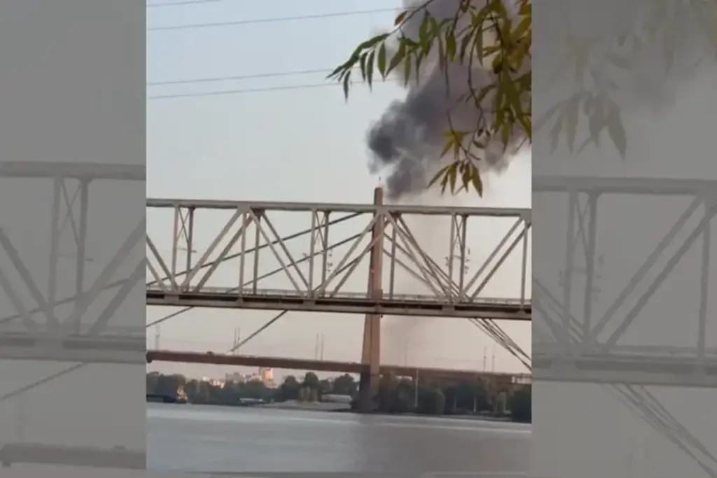 Russian drone hits Pivnichnyi Bridge in Kyiv on October 3 Russian drone hits Pivnichnyi Bridge in Kyiv on October 3