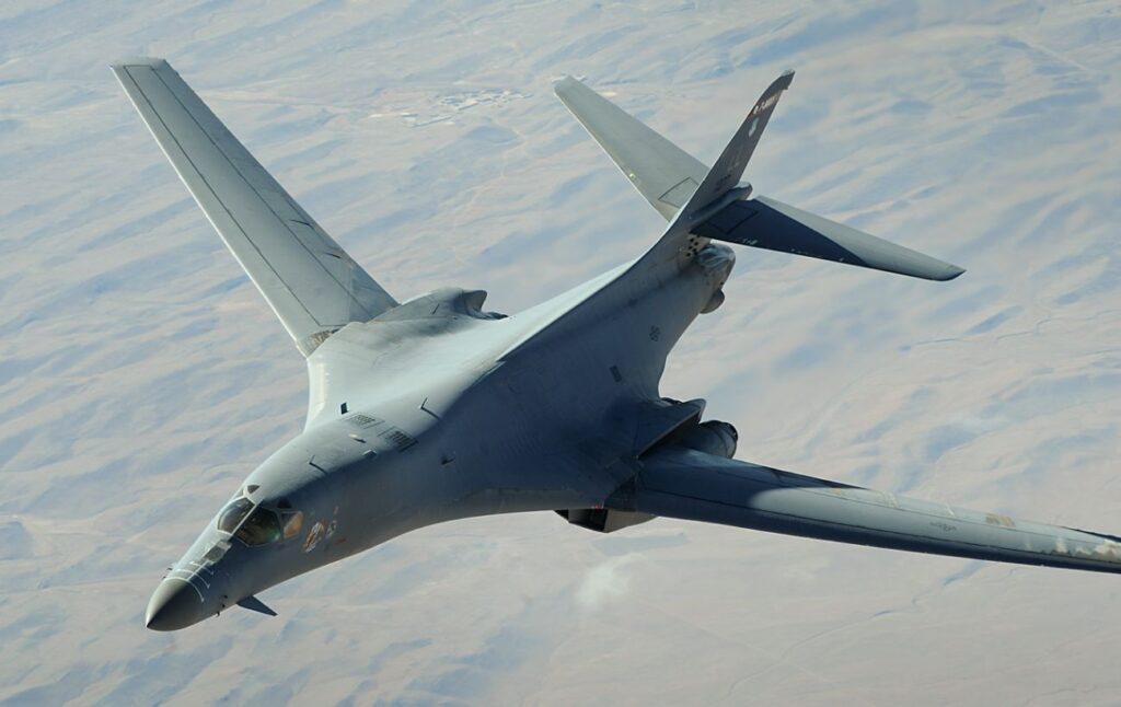 Пентагон вивів усі бомбардувальники B-1 з британської авіабази RAF Fairford Пентагон вивів усі бомбардувальники B-1 з британської авіабази RAF Fairford