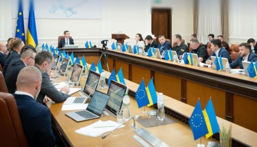 Кабмін призначив нових заступників міністру освіти та главі МОЗ