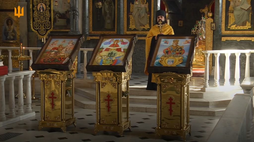 У Києво-Печерській лаврі освятили ікони для ЗСУ