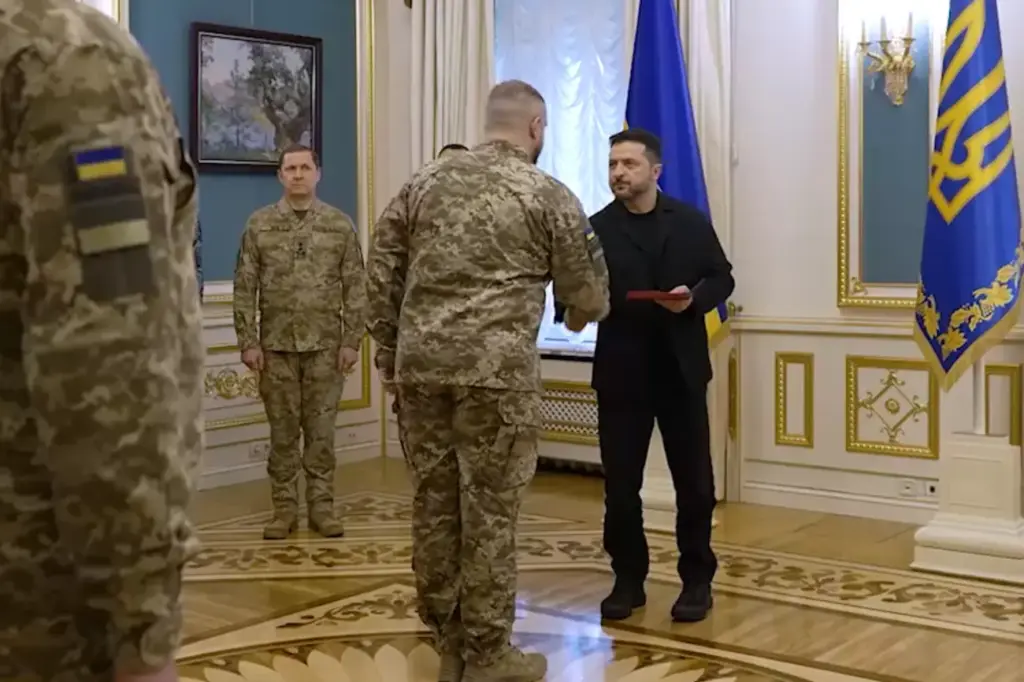 Зеленський відзначив нагородами розвідників Державної прикордонної служби Зеленський відзначив нагородами розвідників Державної прикордонної служби