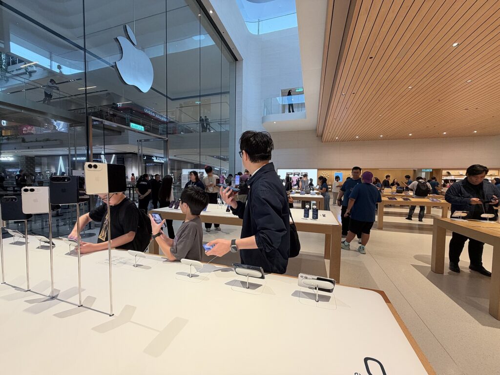 В Україні розпочалися передзамовлення на складаний Apple iPhone Duo