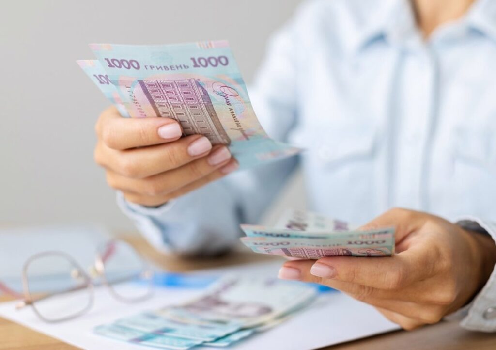 Знецінення гривні: чому банківські депозити втрачають привабливість Знецінення гривні: чому банківські депозити втрачають привабливість