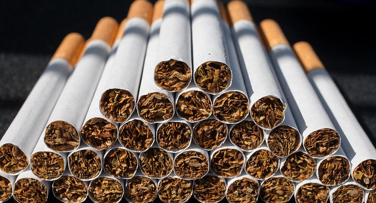 BRISTOL, ENGLAND - JUNE 10:  A close-up view of cigarettes on June 10, 2015 in Bristol, England. Health campaigners have asked for a levy on the tobacco industry to help fund anti-smoking measures. (Photo by Matt Cardy/Getty Images)