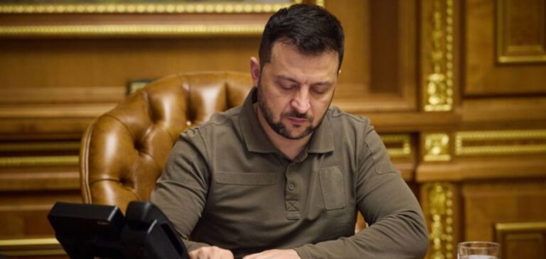 зеленский ввів у дію